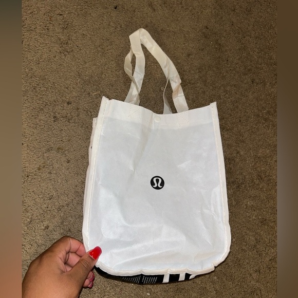 lululemon athletica White Tote Bag - Picture 1 of 6